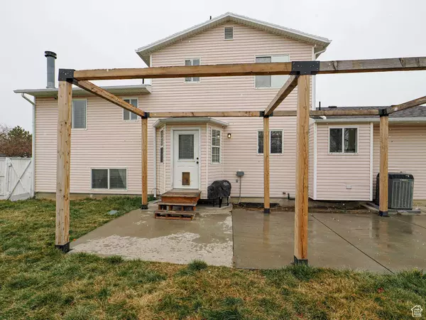 8366 S ETUDE DR, West Jordan, UT 84088