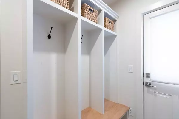 48 Water St #48, Winchester, MA 01890