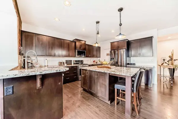 866 Auburn Bay BLVD SE, Calgary, AB T3M 0H7