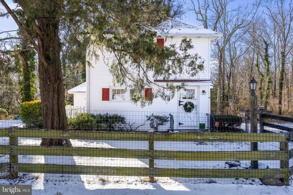 10 RETREAT RD, Southampton, NJ 08088