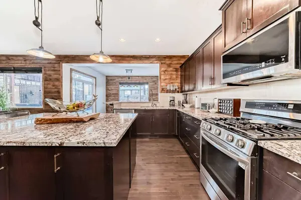 866 Auburn Bay BLVD SE, Calgary, AB T3M 0H7