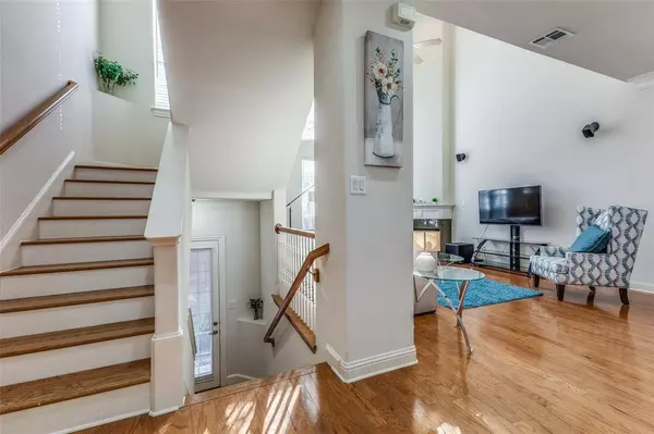 5800 La Vista Drive, Dallas, TX 75206