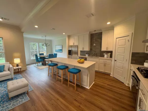 7258 Rolling Fork Rd, Baton Rouge, LA 70820