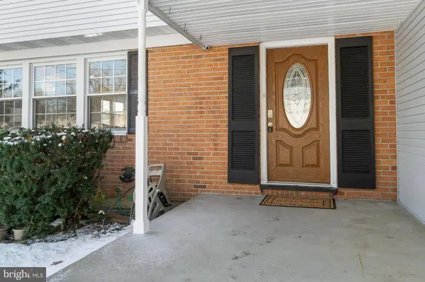 6 WAVERLY RD, Cherry Hill, NJ 08003