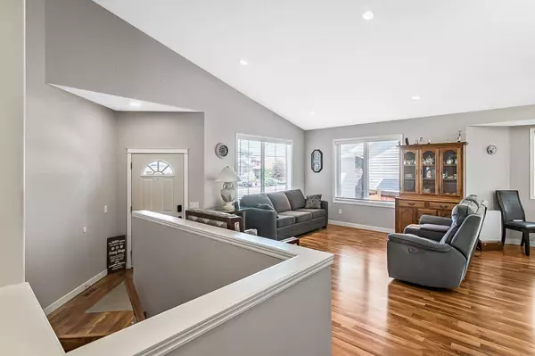 336 Willow Ridge Manor, Diamond Valley, AB T0L0H0