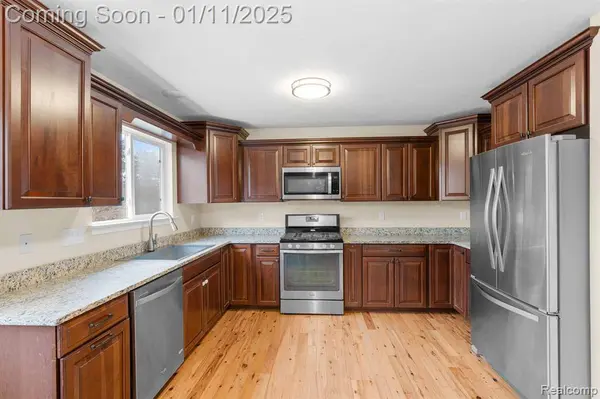 41306 WESTFIELD Circle, Canton, MI 48188