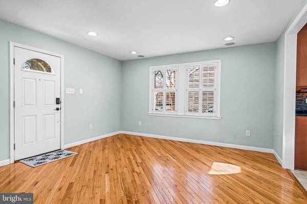 1301 SYLVAN DR, Haddon Heights, NJ 08035