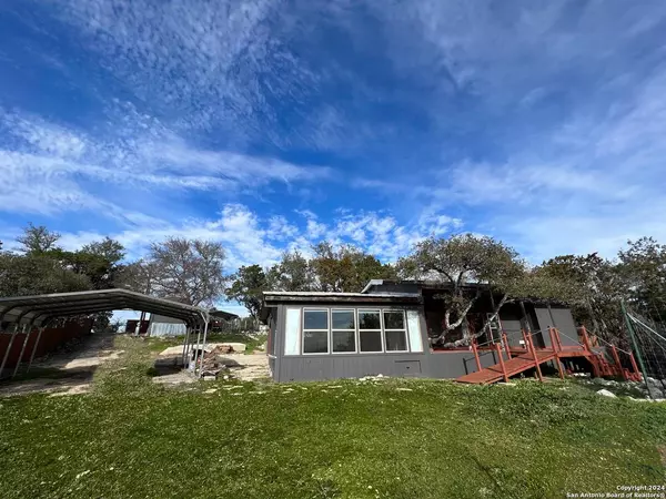 130 Sleepy Mountain Rd, Kerrville, TX 78028