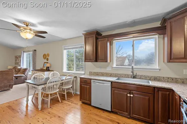 41306 WESTFIELD Circle, Canton, MI 48188