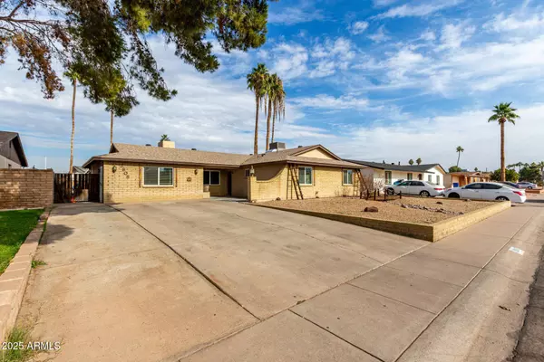 3808 W MISSION Lane, Phoenix, AZ 85051