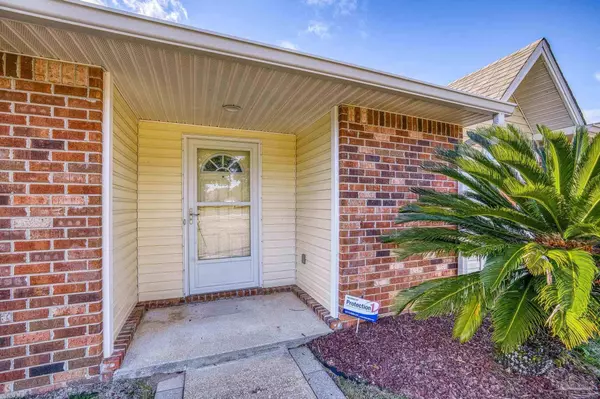 6851 Community Dr, Pensacola, FL 32526