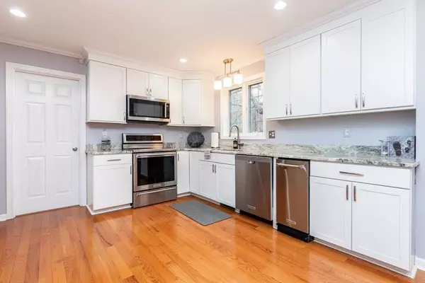 25 Towne Hill Road, Haverhill, MA 01835