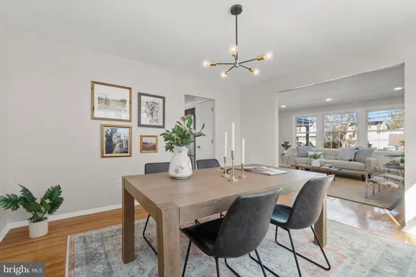 6 WAVERLY RD, Cherry Hill, NJ 08003