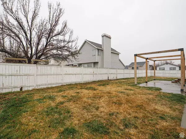8366 S ETUDE DR, West Jordan, UT 84088