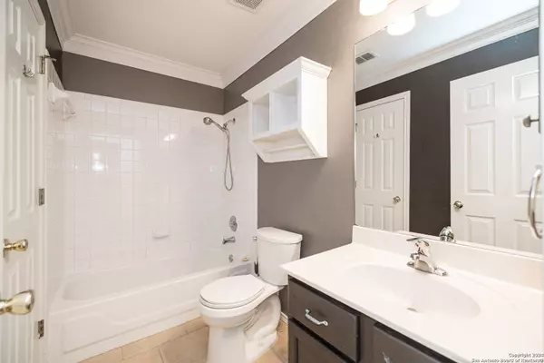 11807 Drought Pass, Helotes, TX 78203