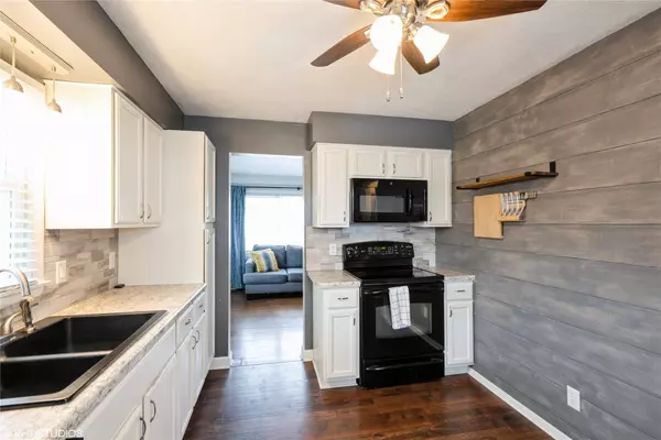 218 SW Des Moines Street, Ankeny, IA 50023