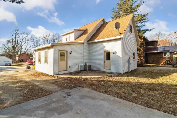 2015 8th Street, Monroe, WI 53566