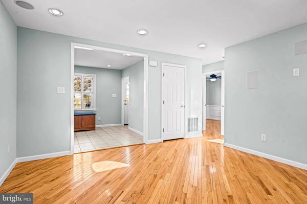 1301 SYLVAN DR, Haddon Heights, NJ 08035