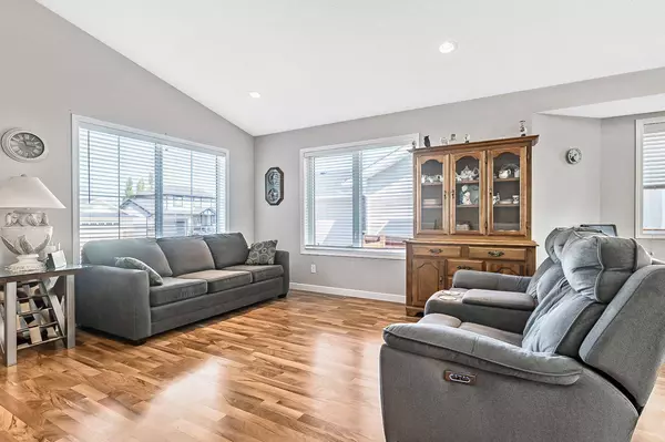 336 Willow Ridge Manor, Diamond Valley, AB T0L0H0