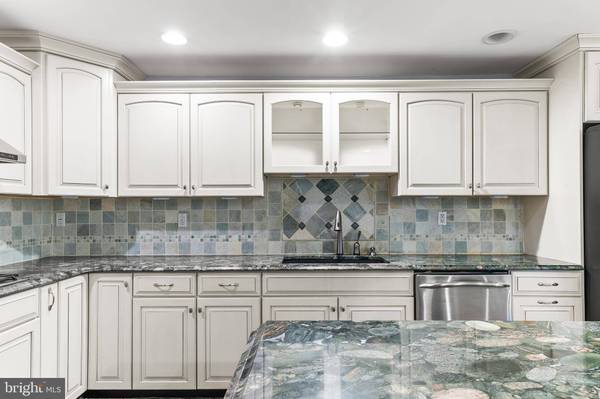 660 MAPLE AVE, Haddonfield, NJ 08033