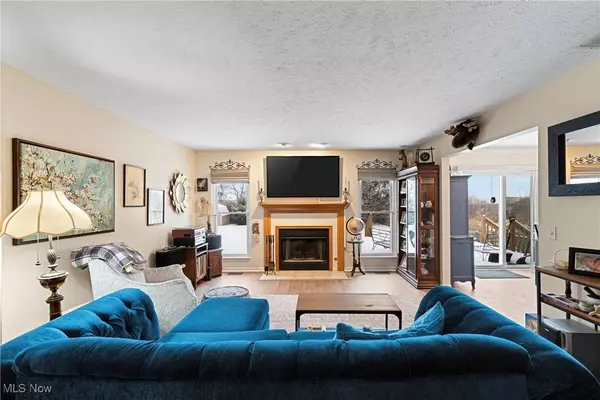 8131 Barberry Hill DR, Mentor, OH 44060