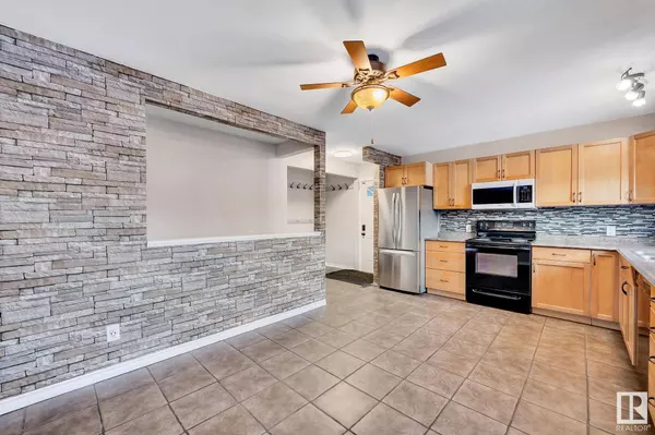 5132 54 AV, Tofield, AB T0B 4J0