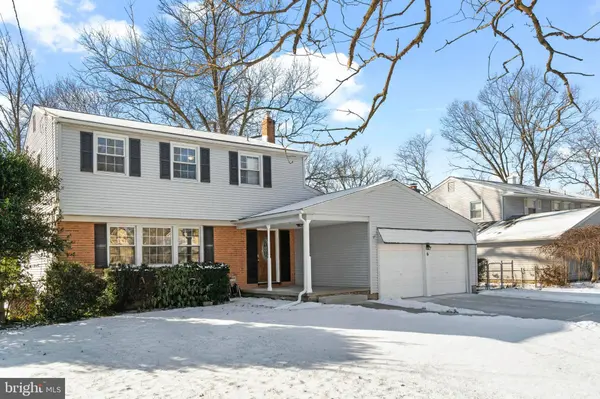 6 WAVERLY RD, Cherry Hill, NJ 08003