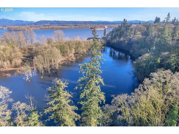 300 MADRONA CT, St Helens, OR 97051