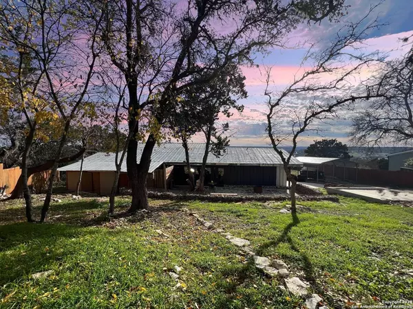 130 Sleepy Mountain Rd, Kerrville, TX 78028