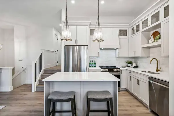 364 Prominence HTS SW, Calgary, AB T3H 2Z6