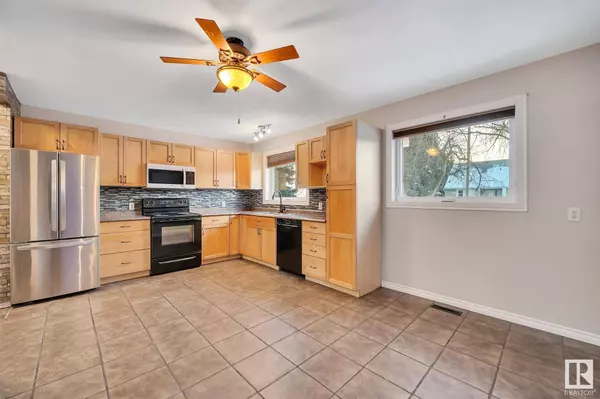 5132 54 AV, Tofield, AB T0B 4J0