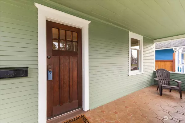 6207 S Warner ST, Tacoma, WA 98409