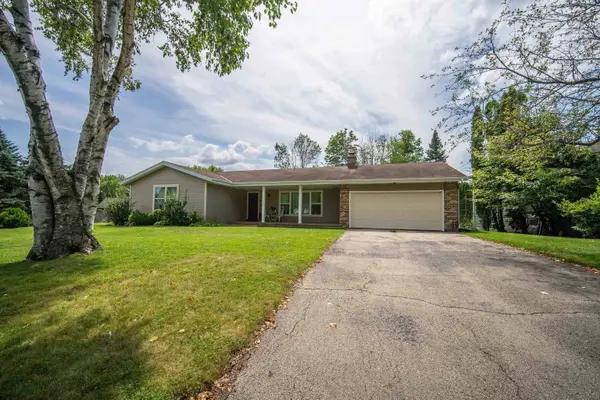 5411 Dennis Drive, Mcfarland, WI 53558