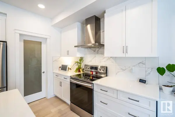 5710 KEEPING CR SW, Edmonton, AB T6W 4K4