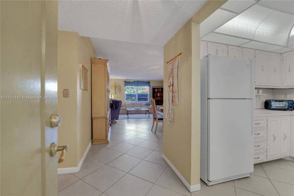 8931 N New River Canal Rd #1C, Plantation, FL 33324