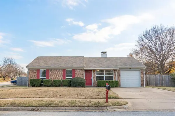 4210 Glen Pines Drive, Arlington, TX 76016