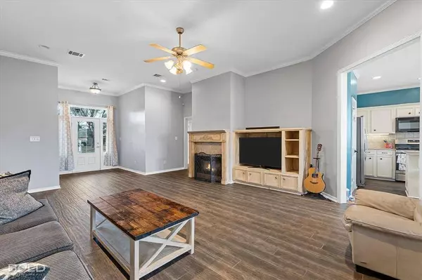 5825 Bluebonnett Drive, Bossier City, LA 71112