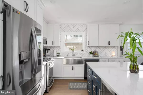 6100 GREENTREE RD, Bethesda, MD 20817