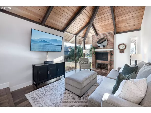 8720 SW BRIDLETRAIL AVE, Beaverton, OR 97008