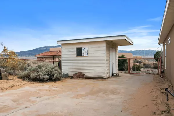 5910 RIO SALADO LOOP NE, Rio Rancho, NM 87144