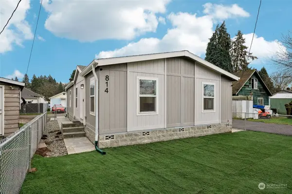 814 Wood AVE, Kelso, WA 98626