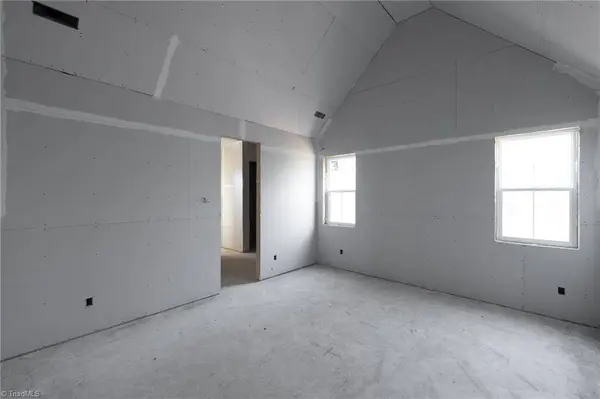 3515 Brookbank DR, Pfafftown, NC 27040