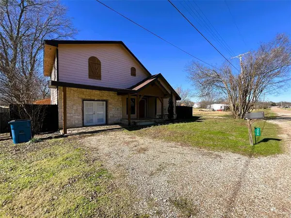 306 S College Street, Itasca, TX 76055