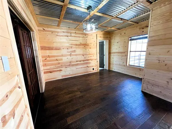 306 S College Street, Itasca, TX 76055