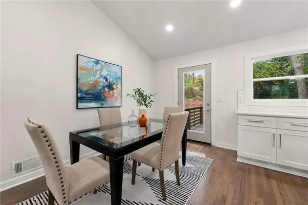 2212 Glendale DR, Decatur, GA 30032