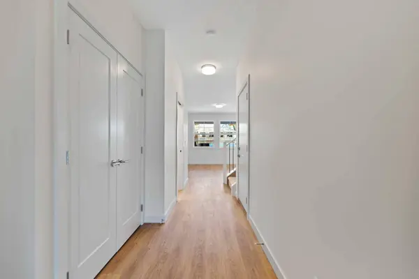 201 Cooperswood GN SW #1702, Airdrie, AB T4B 3Y6