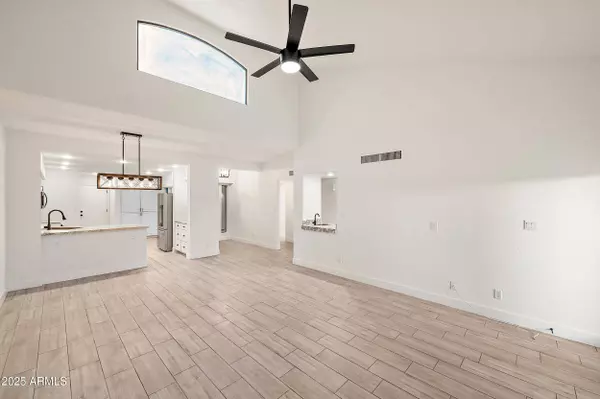 5711 N 24TH Place, Phoenix, AZ 85016