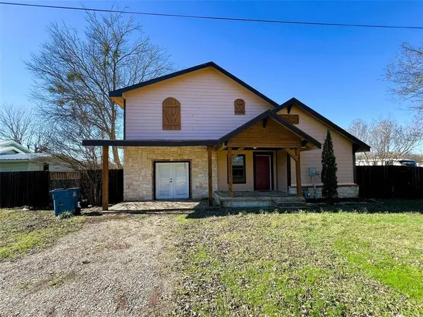 306 S College Street, Itasca, TX 76055