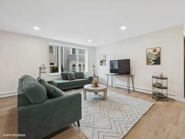 1416 Hinman AVE #1, Evanston, IL 60201