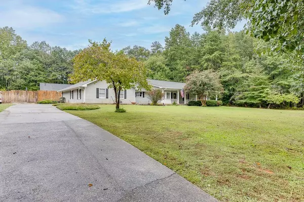 36 LAKESHORE DR, Temple, GA 30179